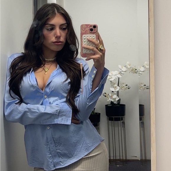 Meet your Posher, Taylor - Picture 1 of 1